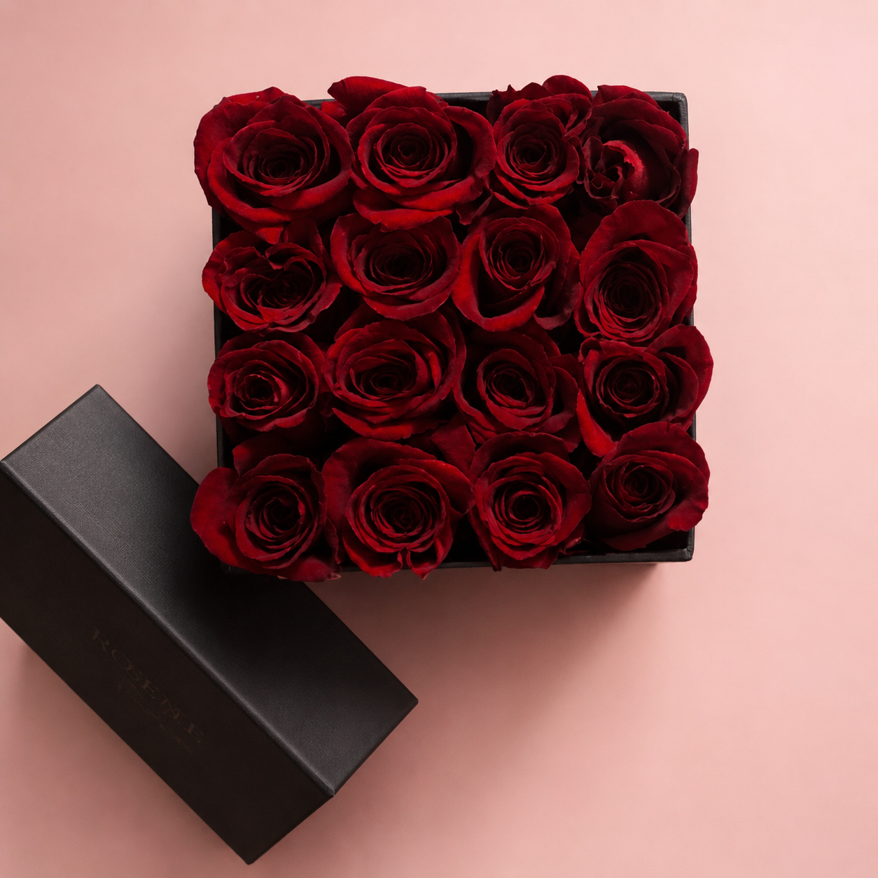Box pequeña cuadrada 16 rosas