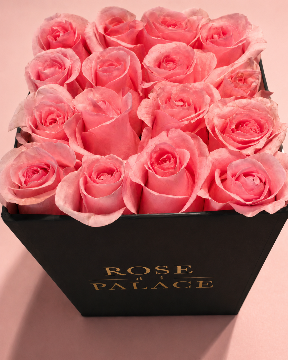 Box pequeña cuadrada 16 rosas