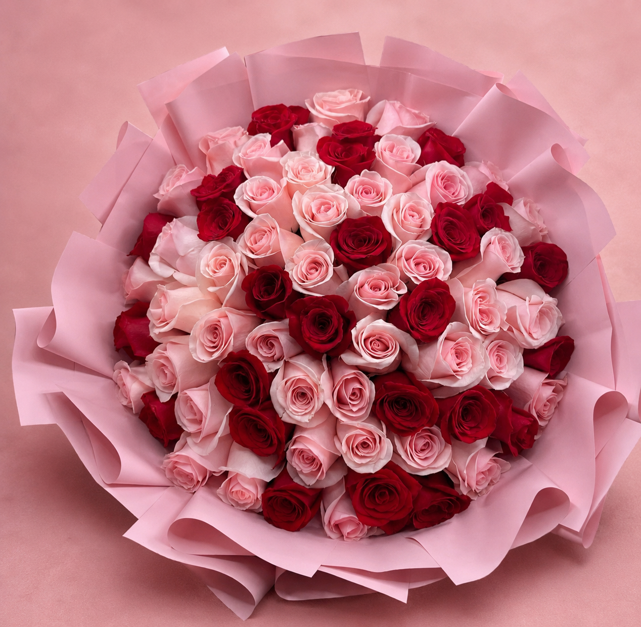 Ramos de rosas con envoltura